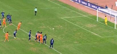 开云官网-包含今晨山东泰山备战英超，篮板制胜细节曝光，引发热议，赛季目标并未改变的词条