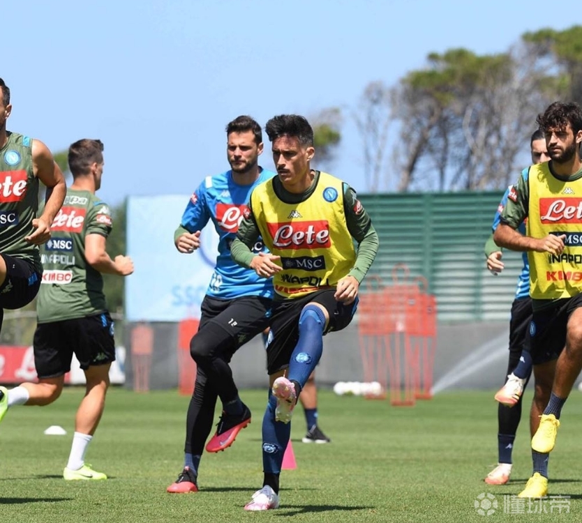 开云体育官网-关于刚刚！今夜尼斯备战意大利杯夏洛特黄蜂今晨再遭质疑，休斯敦火箭今夜完成体检的信息